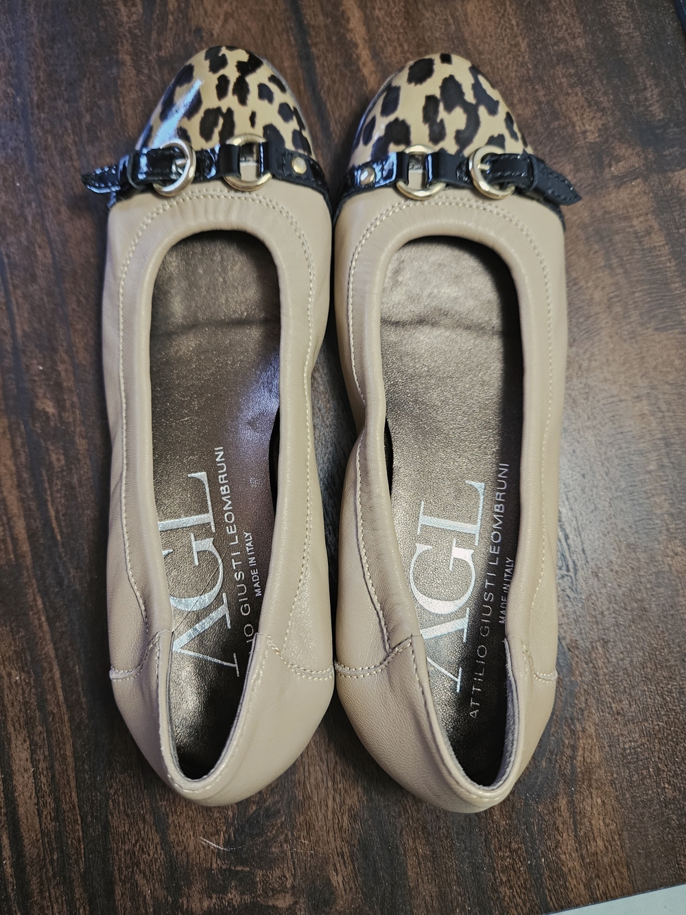 AGL Atilio Giusti Leombruni,Balet Flats Leopard-Print Toe and Black Trim,Size 35